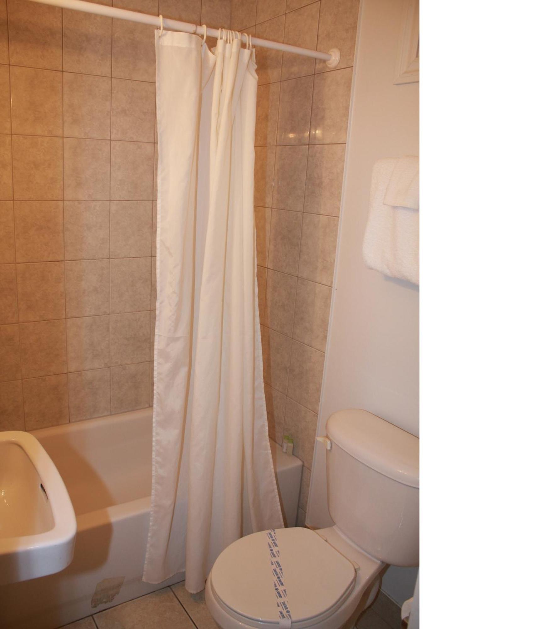Grand Motel Saint-Hubert Longueuil Quarto foto